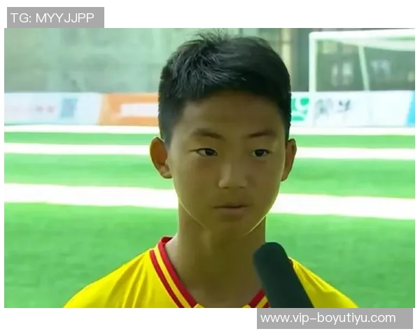 万项代表杜利亚伊足球学院首发表现出色却遗憾输球球队最终以2-3落败